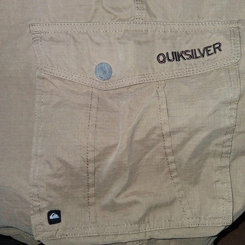 Quiksilver Men's Cargo Shorts Size 33 / 11 Casual Outdoors Moisture Wicking‎
